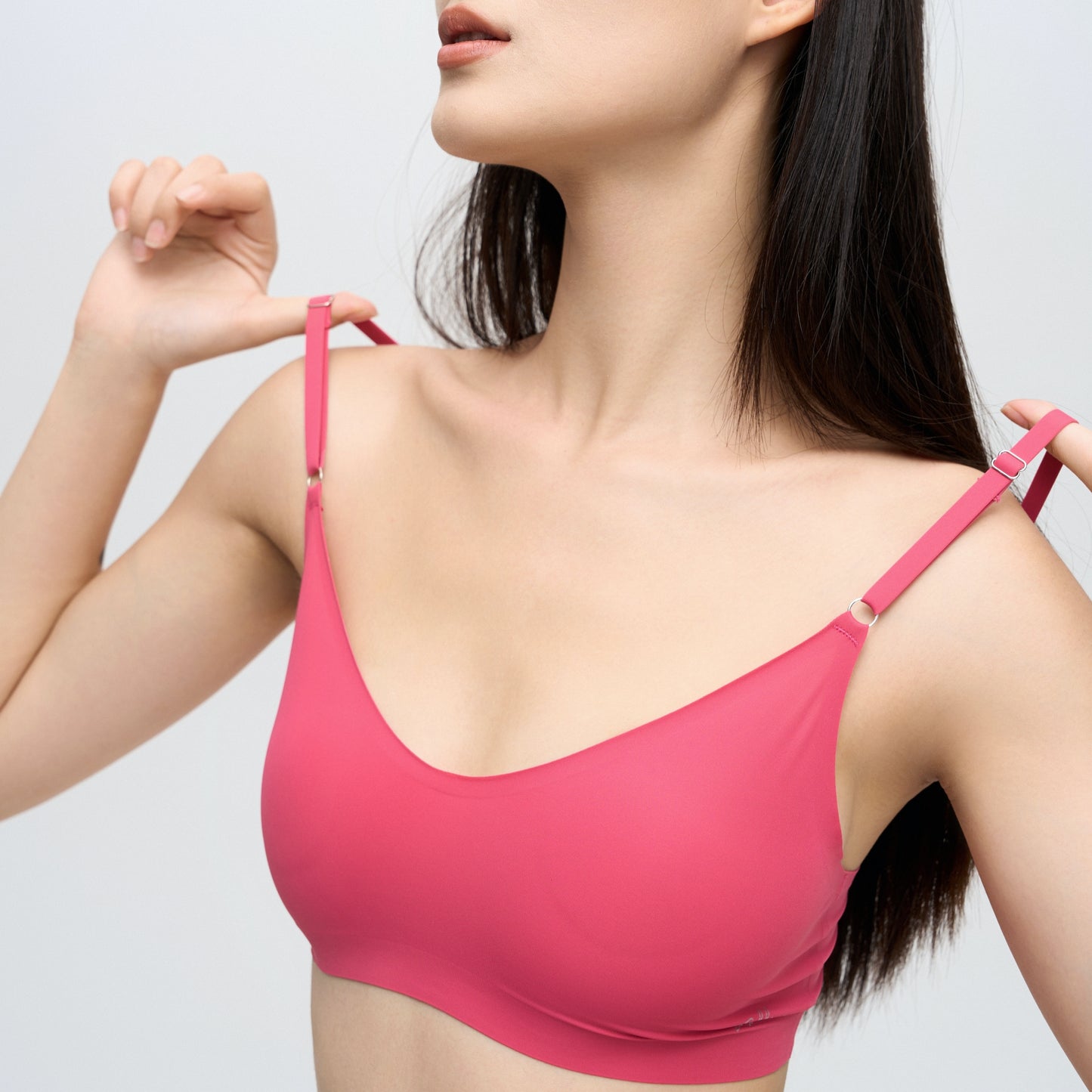 1+1: V-Neck Travel Bra Set with Silicone Breathable Nipple Cover - Magenta