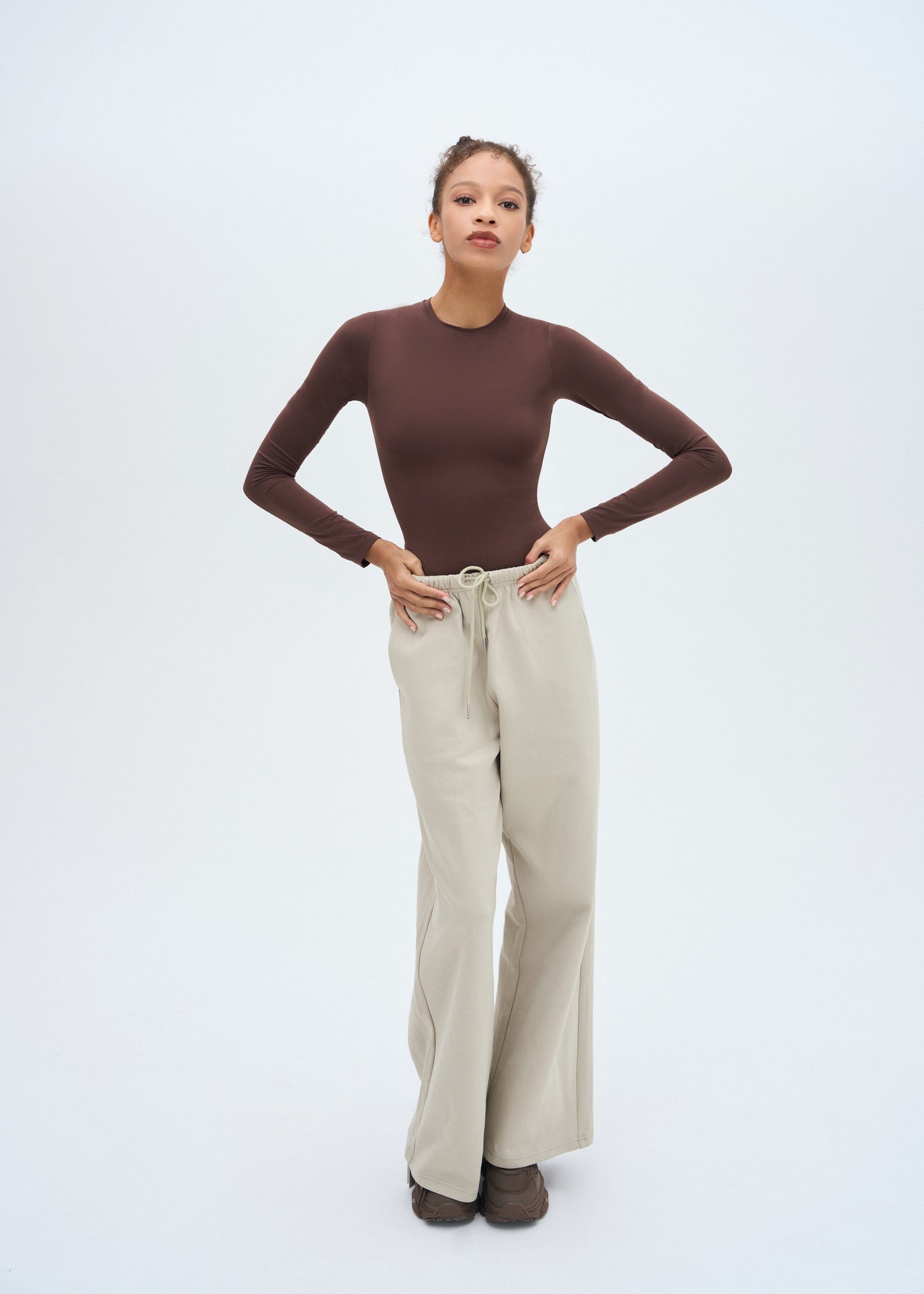 LONG SLEEVE CREW NECK BODYSUIT - BROWN