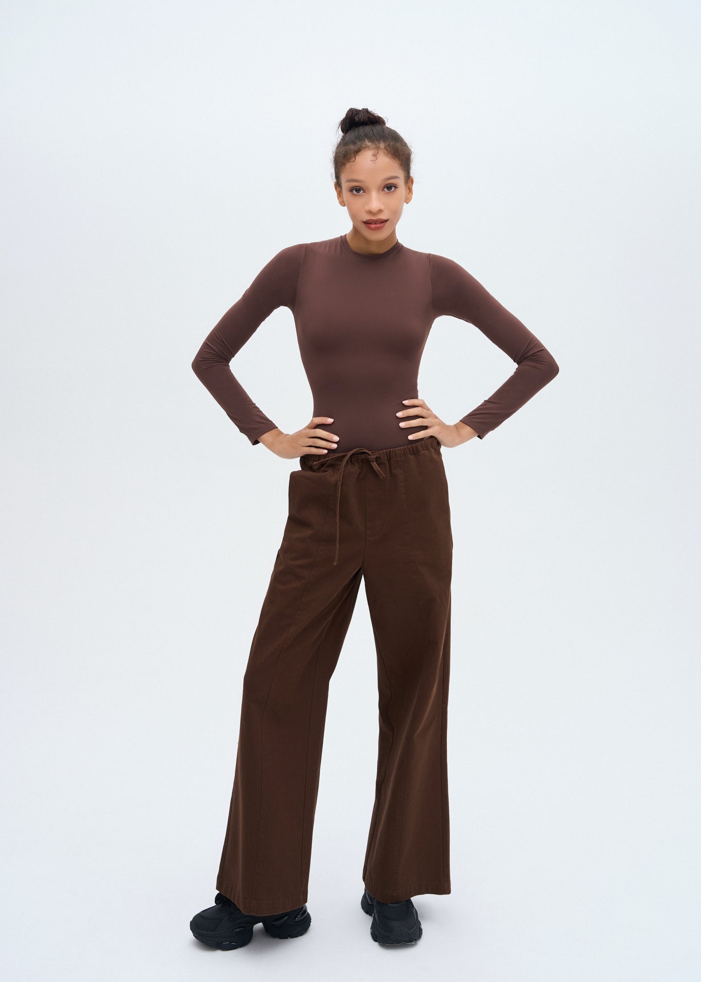 LONG SLEEVE CREW NECK BODYSUIT - BROWN